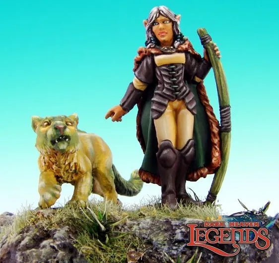 Reaper Miniaturen Aeris, Female Elf Ranger and Panthe 03401
