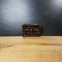 Leonardo-Bücherregal
