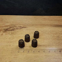 4 halbe Holzfässer